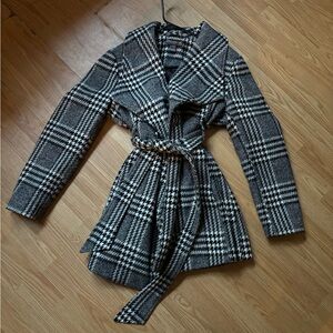 A Pea in the Pod Houndstooth Maternity Coat